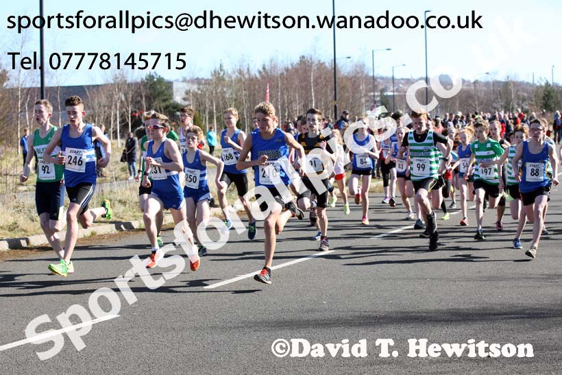 Under-15s boys and girls Elswick Harriers Good Friday Road Relays. Photo: David T. Hewitson/Sports for All Pics
